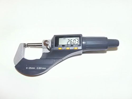 Mikrometer digital 0-25 mm Ablesegenauigkeit 0,01mm
